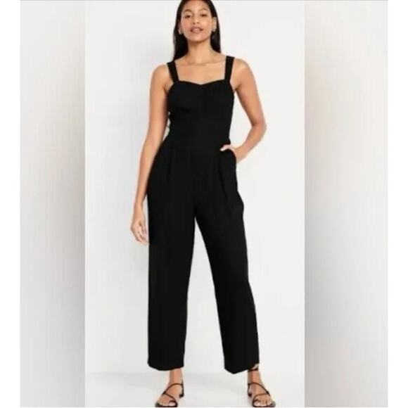 NWOT Black Linen-Blend Women's Jumpsuit Size Medium - Picture 1 of 5